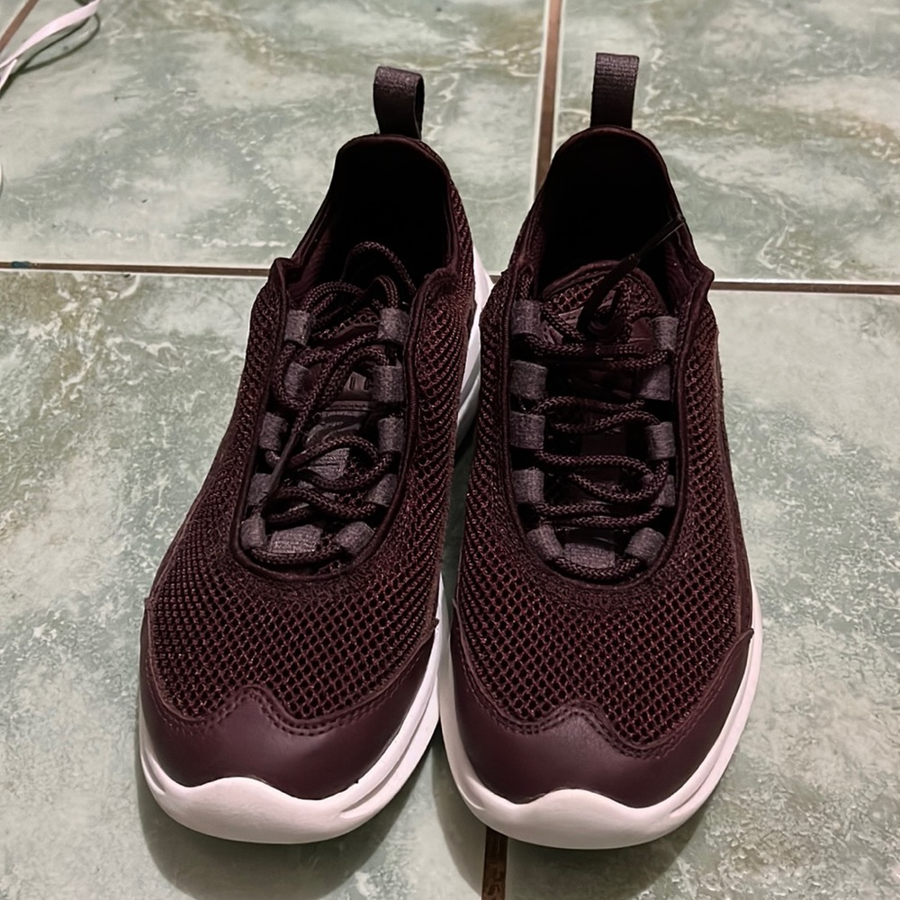 Nike Air.